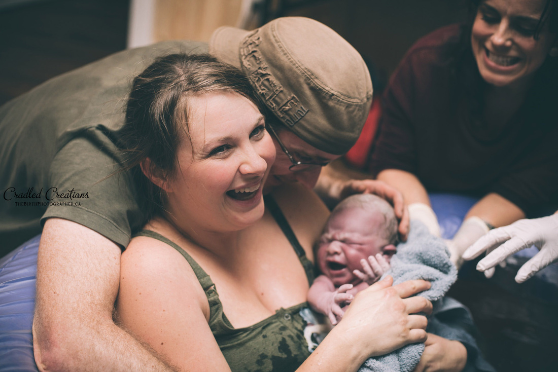 Birth Photography: home birth waterbirth 