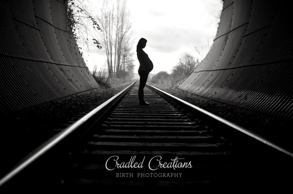 maternity, pregnant, tunnel, train tracks, abbotsford photographer