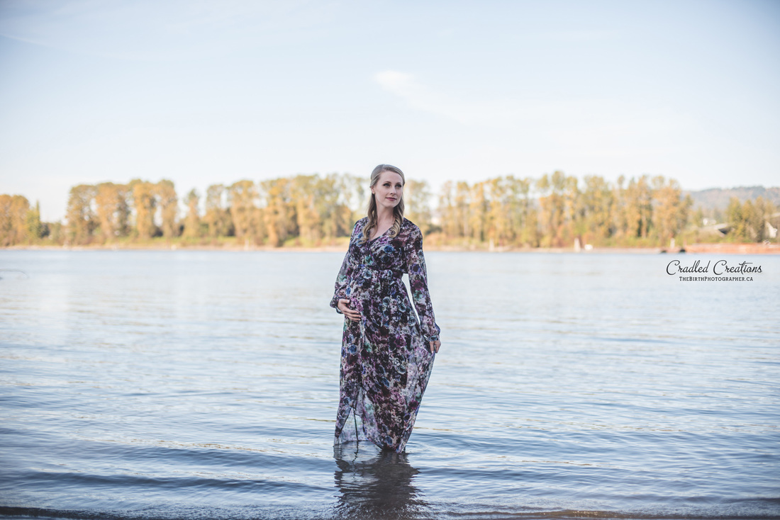 Maternity Photos in Water